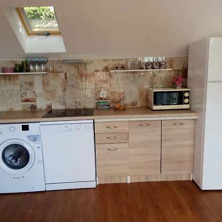 Apartman Slava *