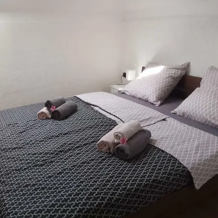 Apartman Slava *