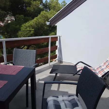Slava Apartman Tisno
